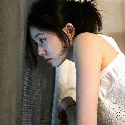 男生女生向前冲